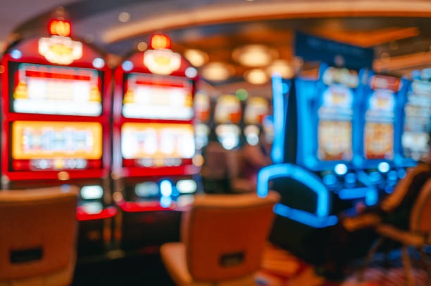 Buffalo King slot interface showing reels, paylines, and bonus trigger symbols